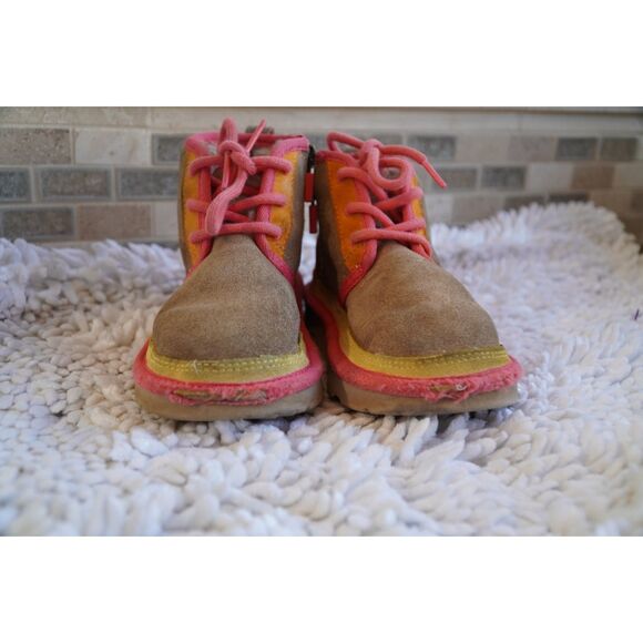 UGG Neumel II Suede Taupe Pink Chukka Boots Little Girl’s Size 11 - Picture 5 of 8